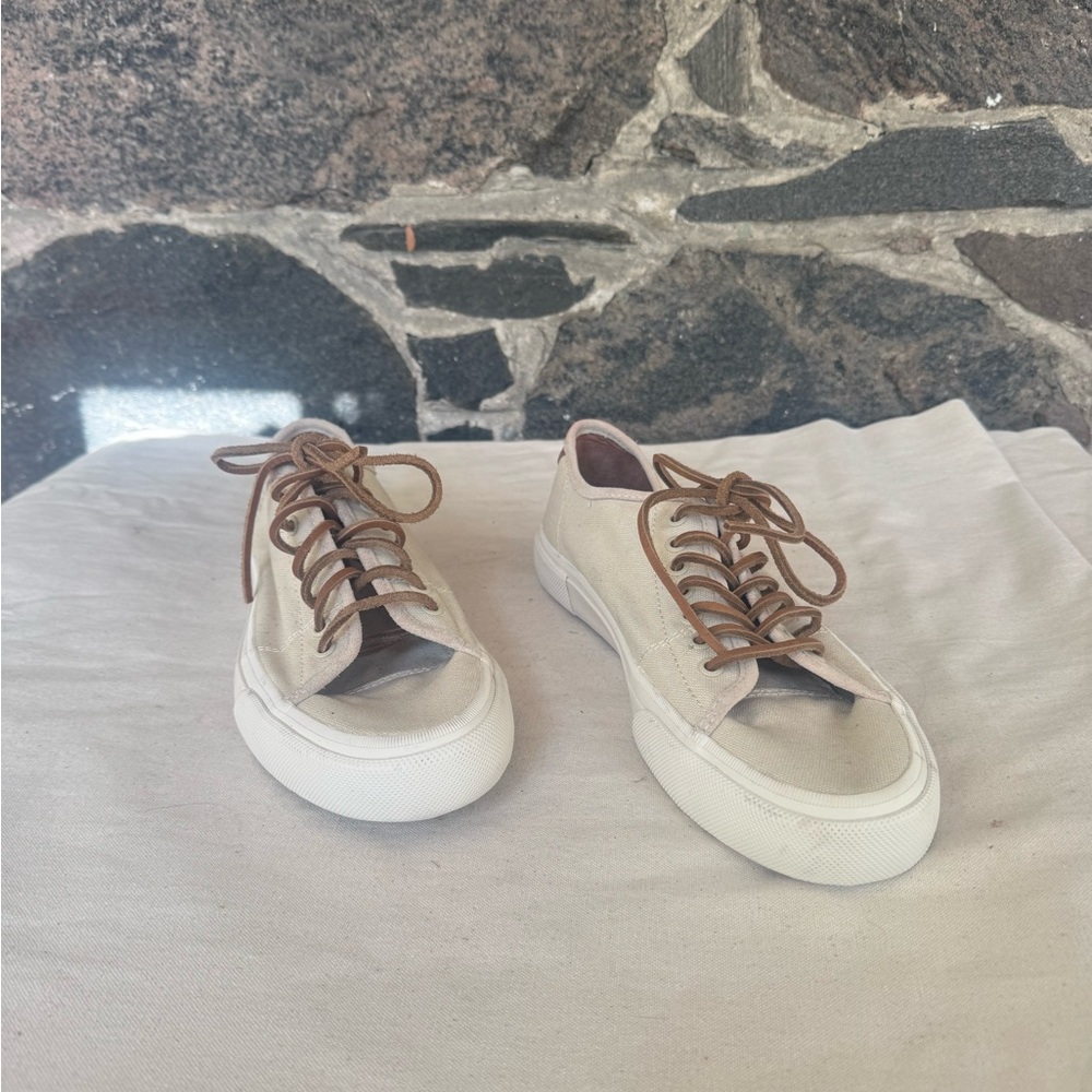 Frye Beige Canvas Sneakers/deck shoes with Brown leather Laces